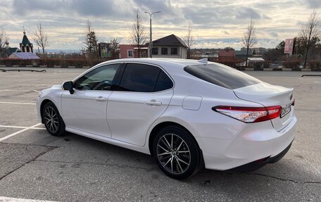 Toyota Camry, 2021 год, 3 800 000 рублей, 8 фотография