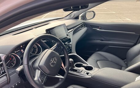 Toyota Camry, 2021 год, 3 800 000 рублей, 16 фотография