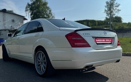 Mercedes-Benz S-Класс, 2011 год, 1 650 000 рублей, 2 фотография
