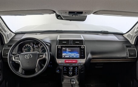 Toyota Land Cruiser Prado 150 рестайлинг 2, 2020 год, 5 000 000 рублей, 14 фотография