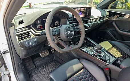 Audi RS 4, 2022 год, 5 750 000 рублей, 9 фотография