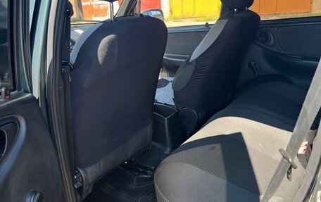 Chevrolet Niva I рестайлинг, 2011 год, 520 000 рублей, 4 фотография