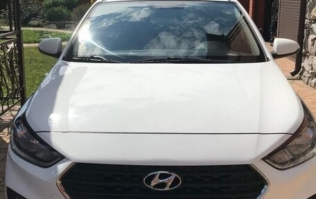 Hyundai Solaris II рестайлинг, 2018 год, 1 300 000 рублей, 4 фотография