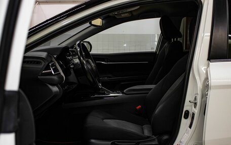Toyota Camry, 2019 год, 3 000 000 рублей, 12 фотография
