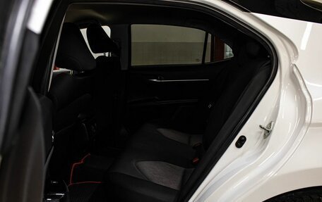 Toyota Camry, 2019 год, 3 000 000 рублей, 14 фотография