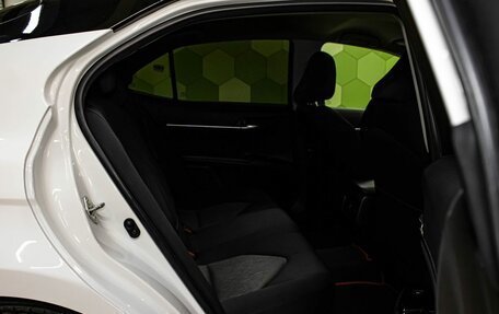 Toyota Camry, 2019 год, 3 000 000 рублей, 13 фотография