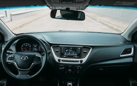 Hyundai Solaris II рестайлинг, 2017 год, 673 000 рублей, 10 фотография