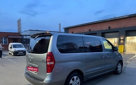 Hyundai Grand Starex Grand Starex I рестайлинг 2, 2012 год, 1 630 000 рублей, 6 фотография