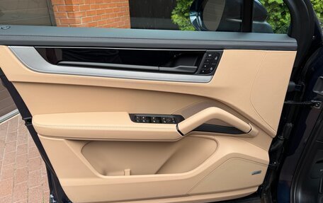 Porsche Cayenne III, 2025 год, 15 500 000 рублей, 18 фотография