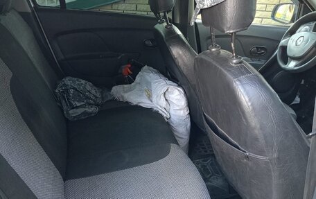 Renault Logan II, 2014 год, 450 000 рублей, 7 фотография