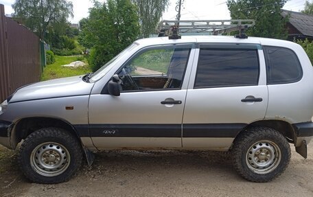 Chevrolet Niva I рестайлинг, 2003 год, 330 000 рублей, 3 фотография