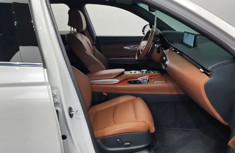Genesis GV70, 2020 год, 4 880 000 рублей, 10 фотография