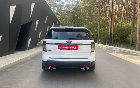 Ford Explorer VI, 2013 год, 2 100 000 рублей, 17 фотография