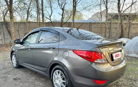 Hyundai Solaris II рестайлинг, 2011 год, 655 000 рублей, 11 фотография