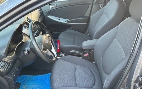 Hyundai Solaris II рестайлинг, 2011 год, 655 000 рублей, 21 фотография