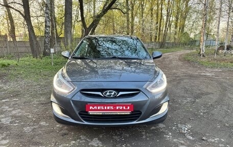 Hyundai Solaris II рестайлинг, 2011 год, 655 000 рублей, 16 фотография