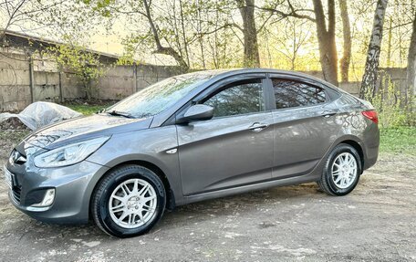 Hyundai Solaris II рестайлинг, 2011 год, 655 000 рублей, 32 фотография