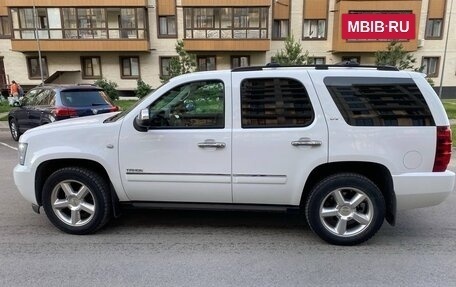 Chevrolet Tahoe III, 2012 год, 2 450 000 рублей, 3 фотография