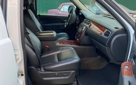Chevrolet Tahoe III, 2012 год, 2 450 000 рублей, 16 фотография