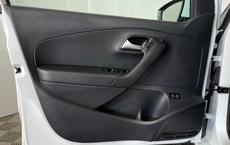 Volkswagen Polo VI (EU Market), 2018 год, 1 176 000 рублей, 24 фотография