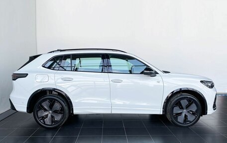 Volkswagen Tiguan, 2024 год, 4 990 000 рублей, 6 фотография