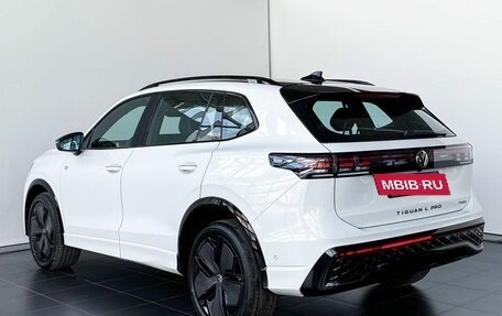 Volkswagen Tiguan, 2024 год, 4 990 000 рублей, 4 фотография