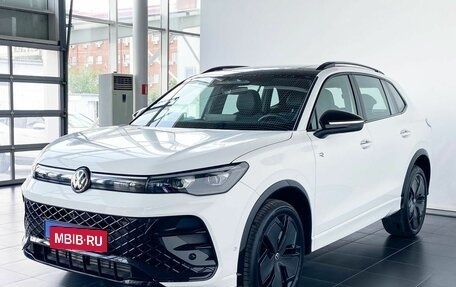 Volkswagen Tiguan, 2024 год, 4 990 000 рублей, 2 фотография