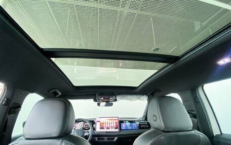 Volkswagen Tiguan, 2024 год, 4 990 000 рублей, 17 фотография