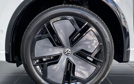 Volkswagen Tiguan, 2024 год, 4 990 000 рублей, 20 фотография