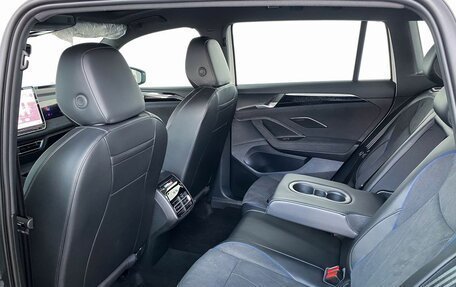 Volkswagen Tiguan, 2024 год, 4 990 000 рублей, 16 фотография