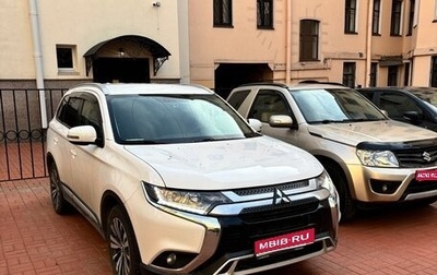 Mitsubishi Outlander III рестайлинг 3, 2018 год, 2 000 000 рублей, 1 фотография