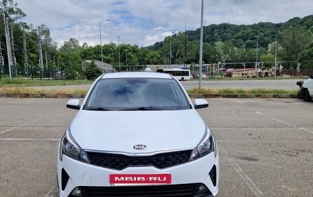 KIA Rio IV, 2020 год, 1 100 000 рублей, 2 фотография