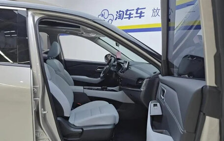 Nissan X-Trail, 2023 год, 2 350 000 рублей, 6 фотография