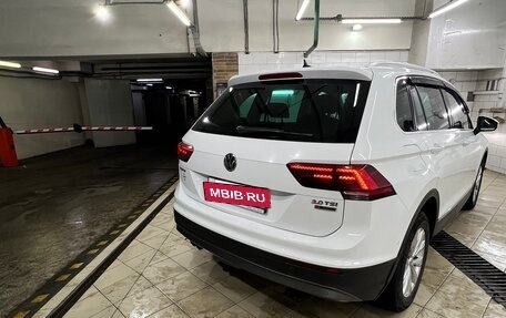 Volkswagen Tiguan II, 2017 год, 2 500 000 рублей, 2 фотография