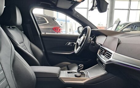 BMW 3 серия, 2021 год, 4 131 000 рублей, 15 фотография
