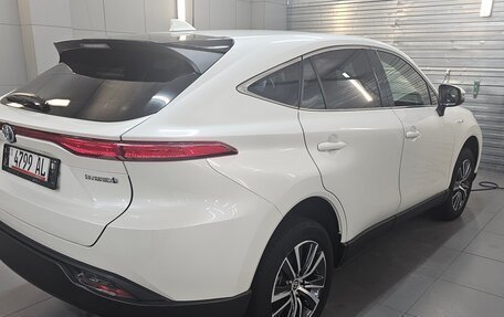 Toyota Venza, 2021 год, 3 998 000 рублей, 29 фотография
