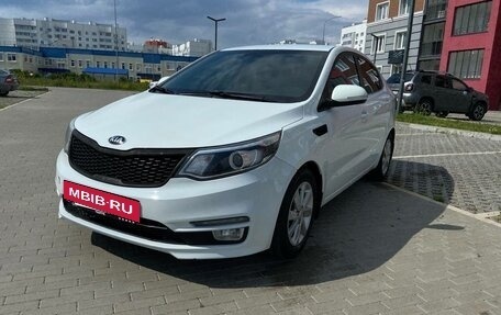 KIA Rio III рестайлинг, 2016 год, 1 289 000 рублей, 2 фотография