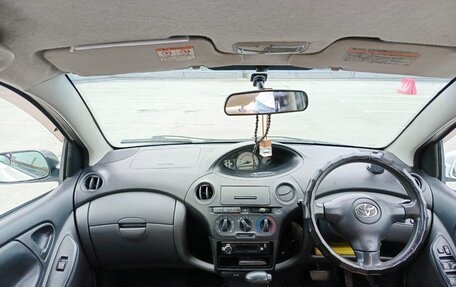 Toyota Vitz, 2003 год, 255 000 рублей, 3 фотография