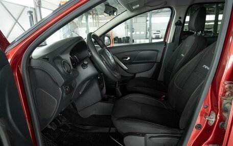 Renault Sandero II рестайлинг, 2017 год, 1 034 000 рублей, 11 фотография