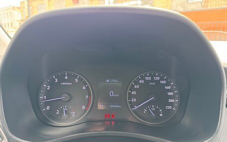 Hyundai Solaris II рестайлинг, 2017 год, 1 180 000 рублей, 14 фотография