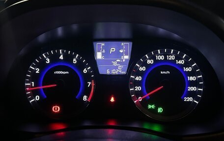 Hyundai Solaris II рестайлинг, 2015 год, 1 380 000 рублей, 4 фотография