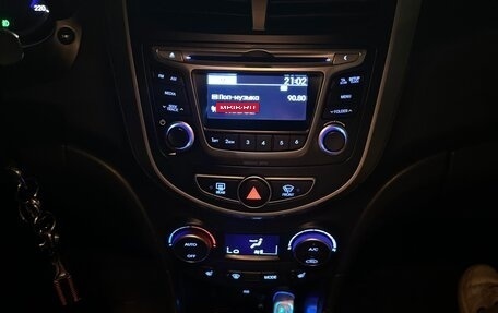 Hyundai Solaris II рестайлинг, 2015 год, 1 380 000 рублей, 10 фотография