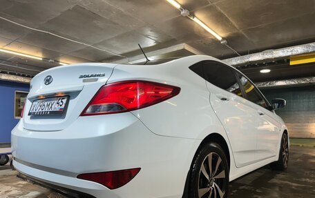 Hyundai Solaris II рестайлинг, 2015 год, 1 380 000 рублей, 23 фотография