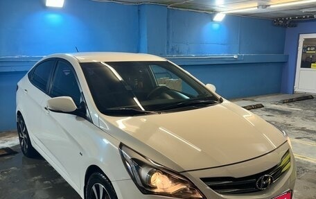 Hyundai Solaris II рестайлинг, 2015 год, 1 380 000 рублей, 25 фотография