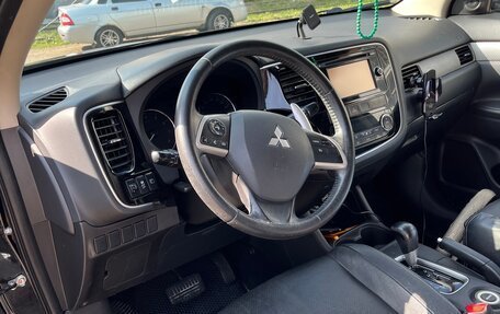 Mitsubishi Outlander III рестайлинг 3, 2013 год, 1 400 000 рублей, 9 фотография