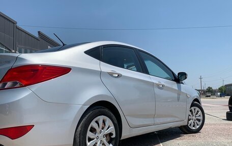 Hyundai Solaris II рестайлинг, 2014 год, 660 000 рублей, 2 фотография