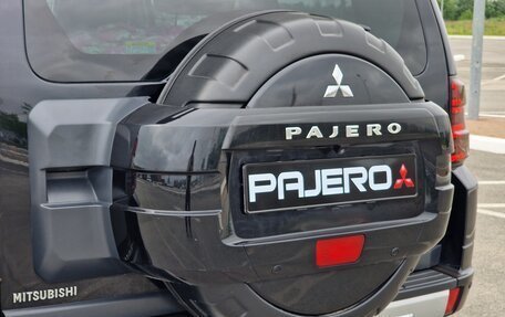Mitsubishi Pajero IV, 2011 год, 2 450 000 рублей, 8 фотография