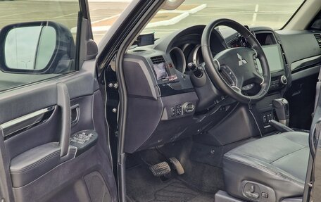 Mitsubishi Pajero IV, 2011 год, 2 450 000 рублей, 15 фотография