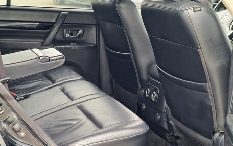 Mitsubishi Pajero IV, 2011 год, 2 450 000 рублей, 22 фотография