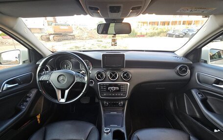 Mercedes-Benz A-Класс, 2015 год, 1 600 000 рублей, 8 фотография